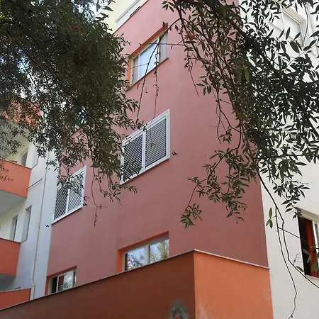 Emiliano Apartment *